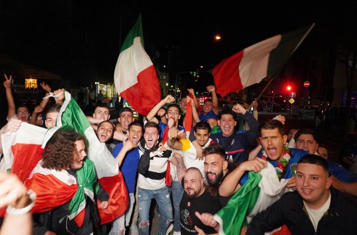 Sieg im Viertelfinale bei der EM 2021: Italienische Fans sorgen für Jubelstürme in Fellbach