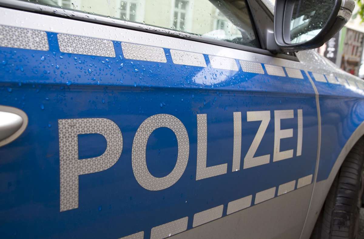 Polizei sucht Zeugen: Unfallflucht in der Böblinger Straße