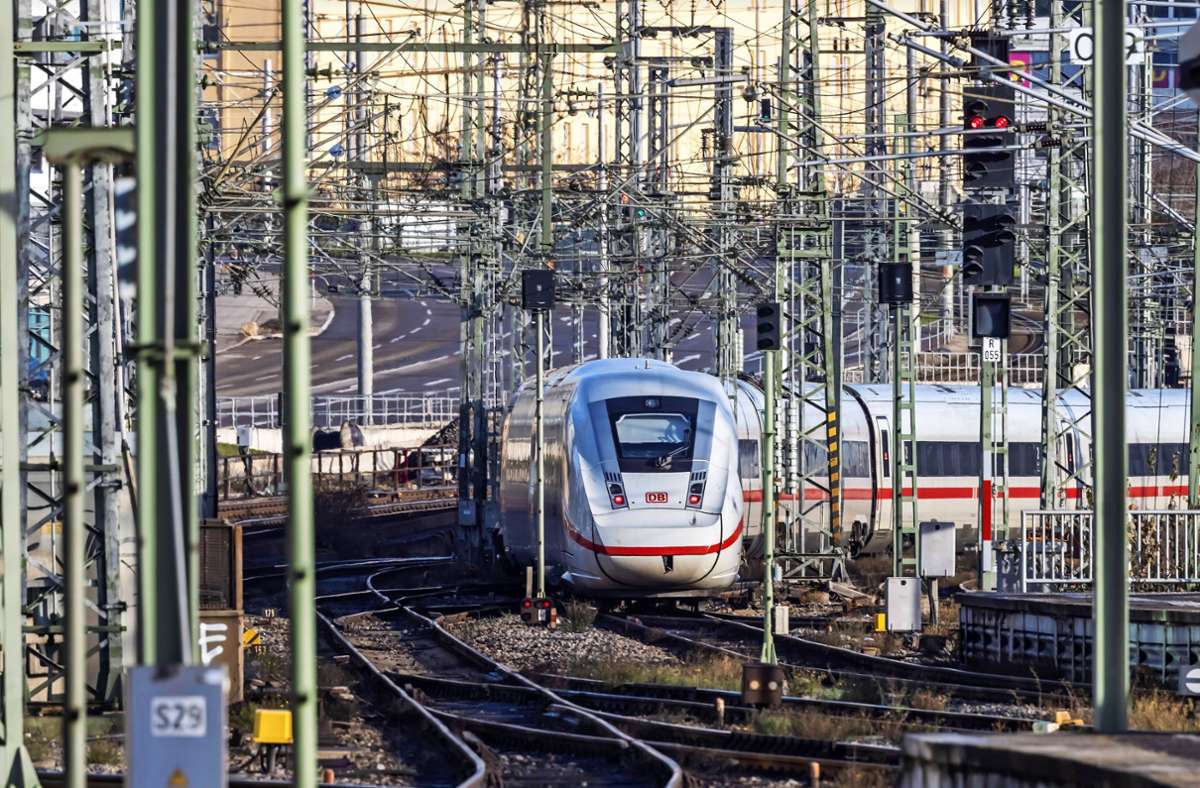 Bahnverkehr in Baden-Württemberg: Der Bodensee-ICE fährt vorerst nur an Stuttgart vorbei