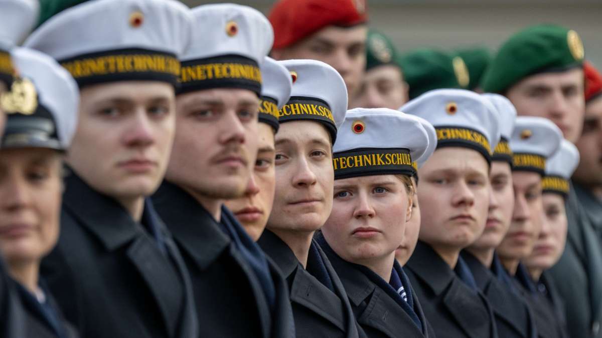 Verteidigung: Jeder zehnte neue Bundeswehr-Soldat ist minderjährig