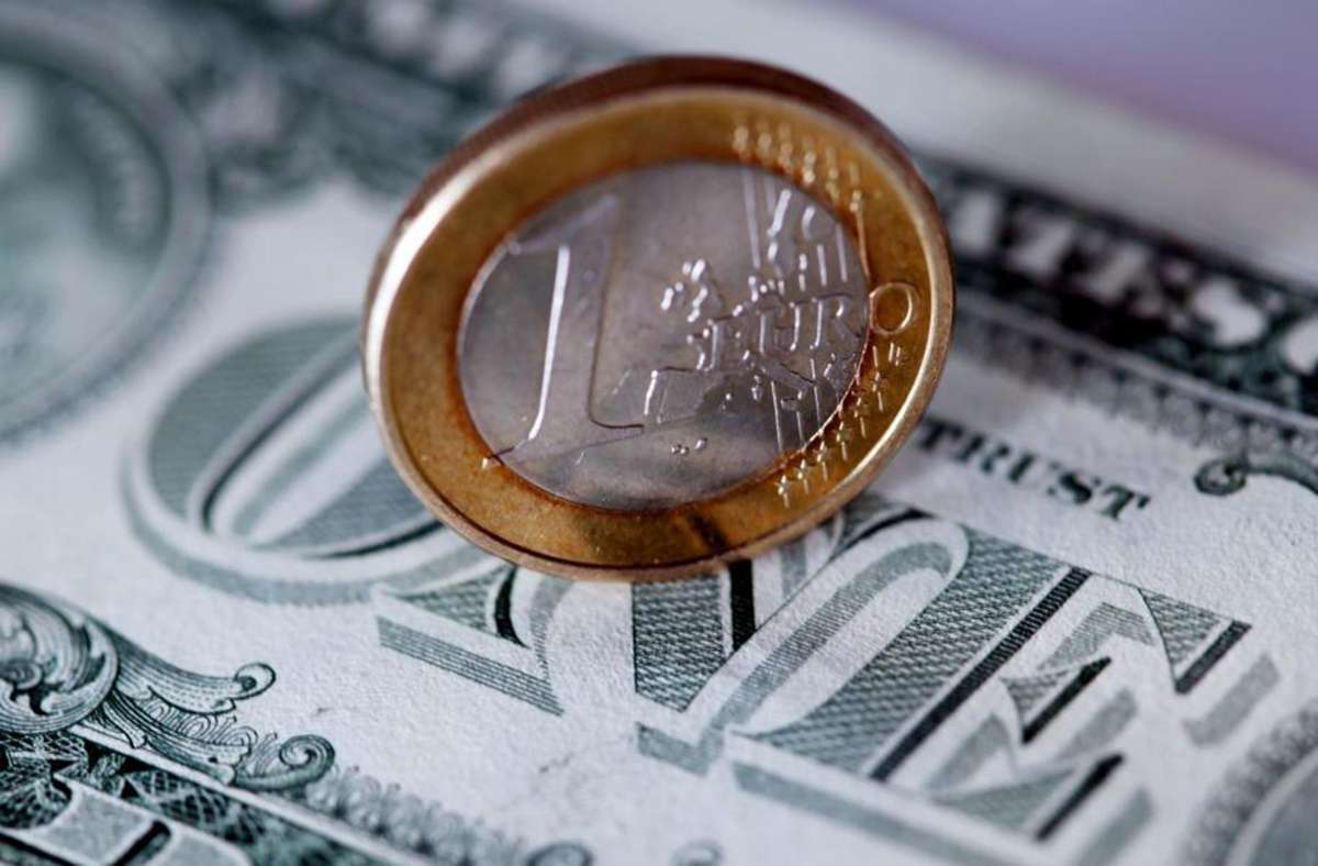 Wechselkurs: Die hohen Kosten des schwachen Euro
