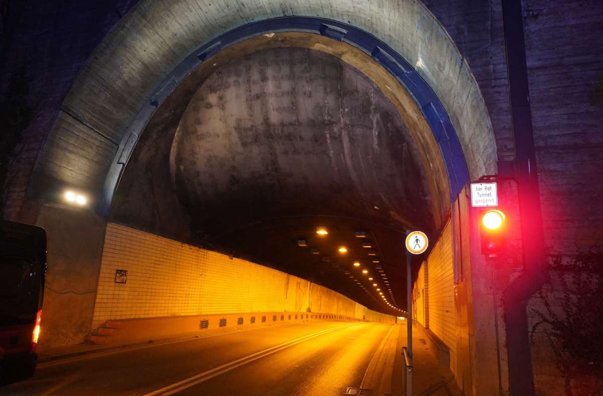 Der Wagenburgtunnel bleibt voraussichtlich noch mindestens eine Woche gesperrt. Foto: Andreas Rosar/Fotoagentur-Stuttgart