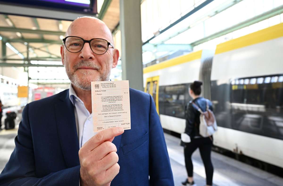 ÖPNV in Baden-Württemberg: Das sagt Winfried Hermann zum 69-Euro-Ticket