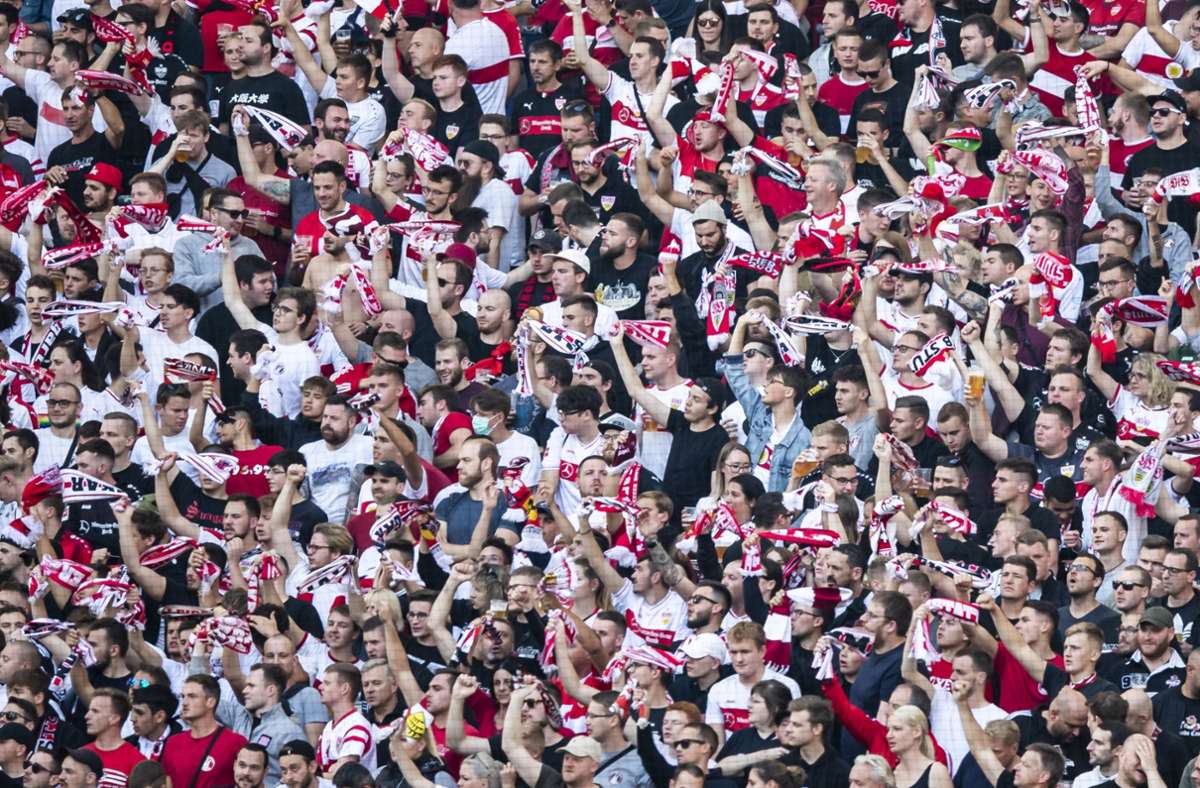 Die Ränge im Stuttgarter Stadion könnten bald wieder voll besetzt sein. Foto: dpa/Weller