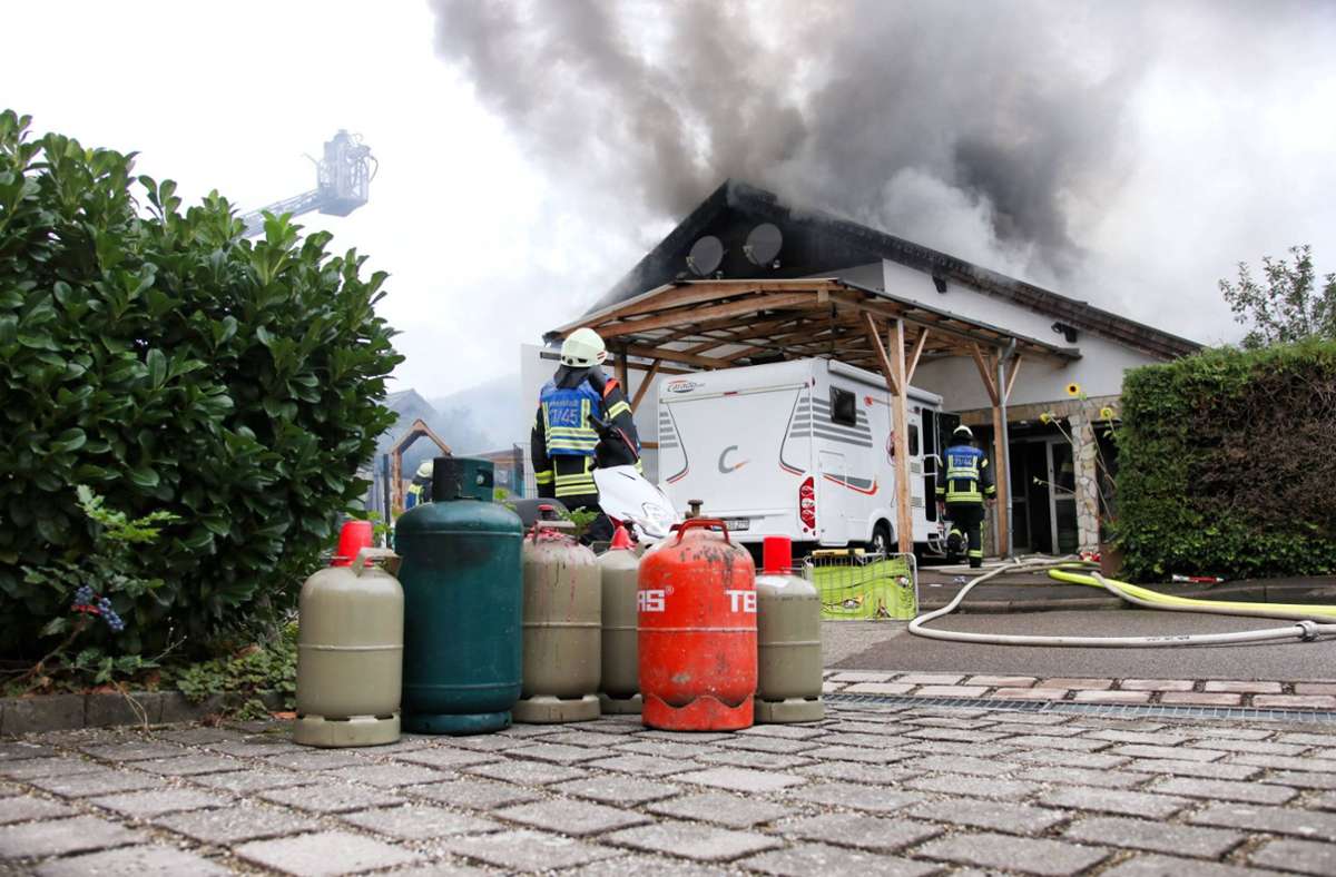 Wohnhausbrand in Lorch: Polizei sucht weiter nach mutmaßlichem Brandstifter