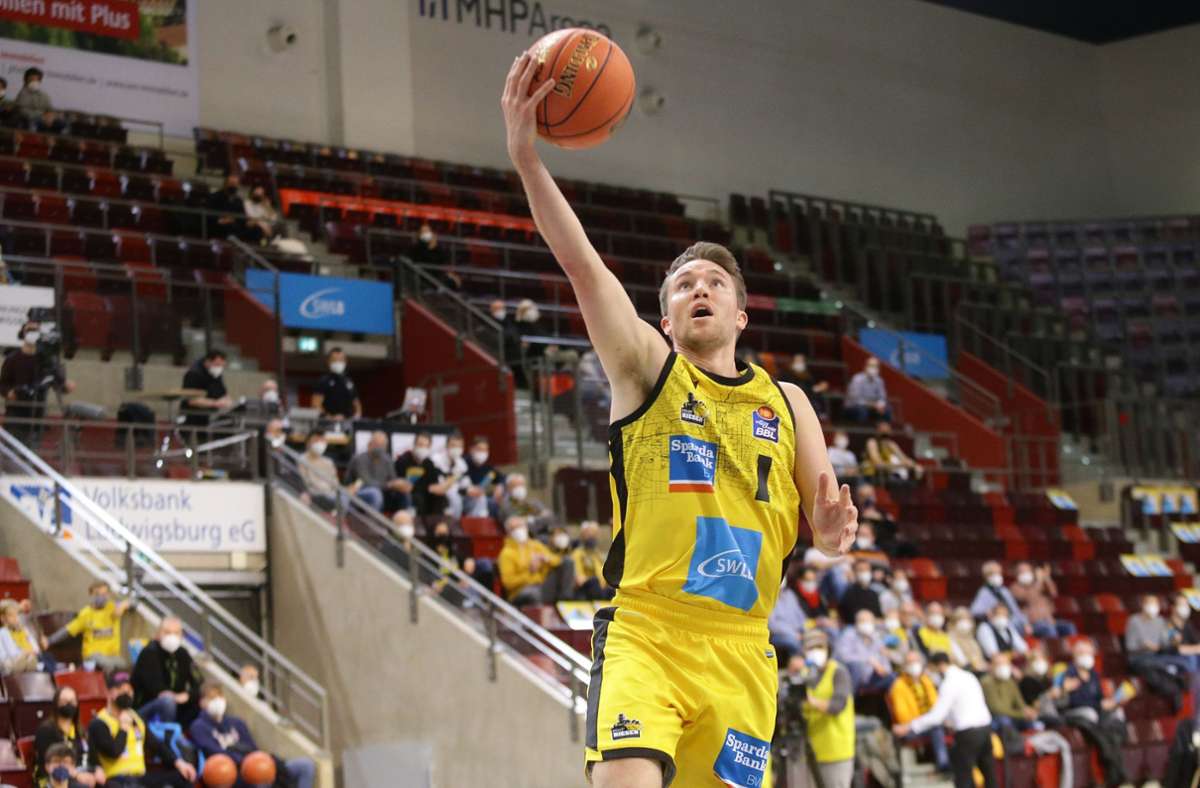Basketball Champions League: MHP Riesen Ludwigsburg siegen bei Jordan Hulls’ Comeback in Dijon