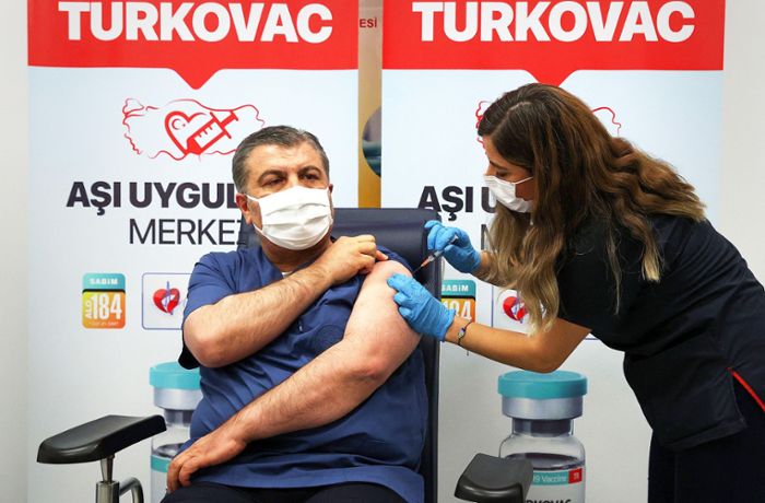 Coronavirus: Türkischer Impfstoff „nur eine Flüssigkeit“?