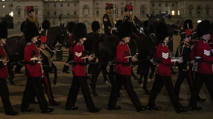 Tausende Soldaten proben nachts Trauerzug in London