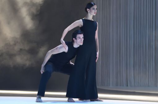 Ciro Ernesto Mansilla (hier mit Vittoria Girelli in einer Choreografie von Roman Novitzky) ist von seinem Heimatland Argentinien ausgezeichnet worden. Foto: Stuttgarter Ballett/SB