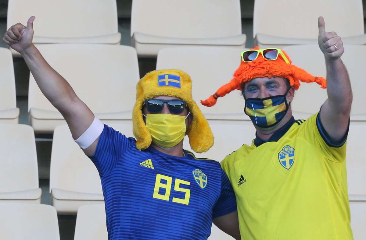 Bilder der EM 2021: So feiern die Fußball-Fans die Rückkehr in die Stadien
