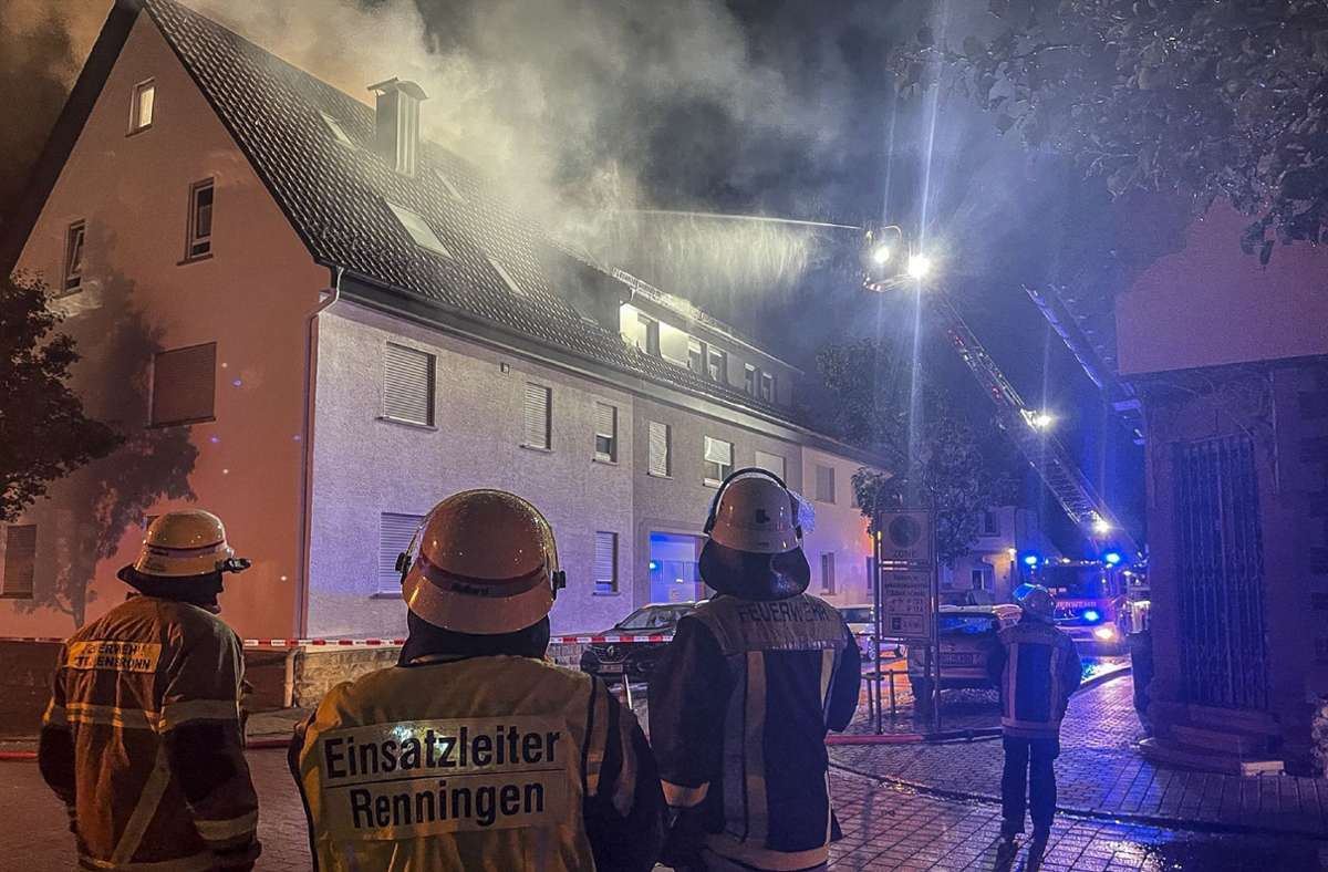 In Renningen schlug ein Blitz in ein Mehrfamilienhaus ein.