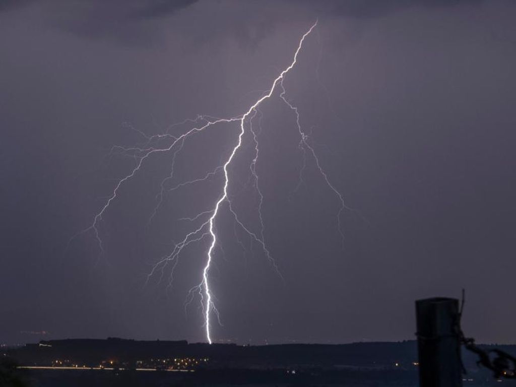 Der Deutsche Wetterdienst meldet hohes Unwetterpotenzial: Kreis Esslingen: Schwere Gewitter möglich