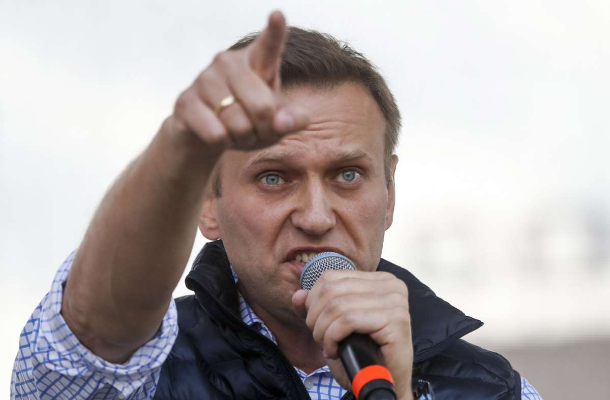 Alexander  Nawalny im Krankenhaus: Gift aus dem Kreml?