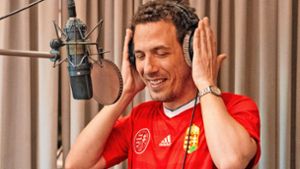 Fußball-EM 2024 in Stuttgart: SSB bitten Mitarbeiter für Ansagen in mehreren Sprachen ins Tonstudio