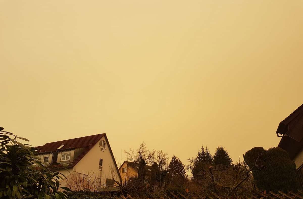 Wetterexperten vermuten: Saharastaub färbte Stuttgarts Himmel gelb.