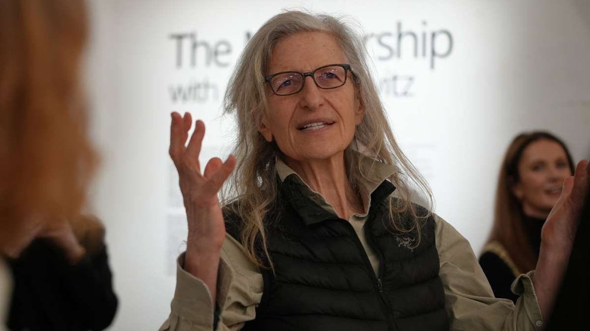 Fotografin Annie Leibovitz (74) ist die erste Artist in Residence-Künstlerin bei dem Möbelhersteller Ikea. Fotografien der Künstlerin finden sich in der Bildergalerie.