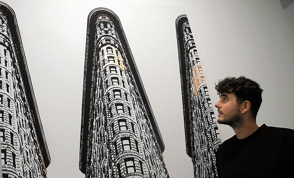 Der Esslinger Künstler Tim Bengel hat erfolgreich seine erste Ausstellung in New York eröffnet: Auf Sand gebaut