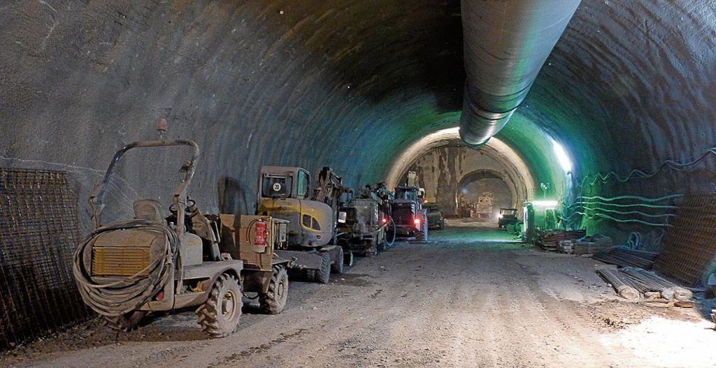 Inzwischen 448 Meter ist der Tunnel 62 von Wangen in Richtung Untertürkheim vorangetrieben. Fotos: Müller