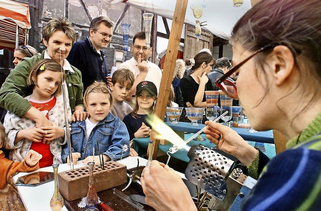 Der 33. Sindelfinger Handwerkermarkt lockt wie immer auch mit einem umfangreichen kulturellem Beiprogramm: Bunter „Marktplatz“ in der Altstadt