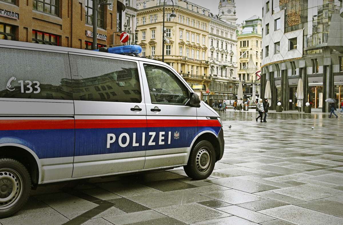 In Österreich soll die Polizei die Einhaltung der Impfpflicht kontrollieren. Foto: dpa/Hans Punz