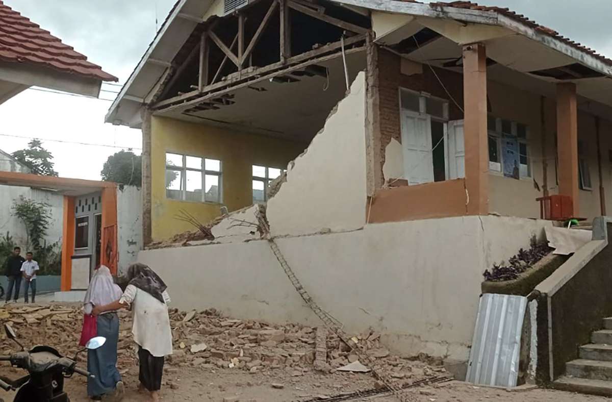 Mehr als 2000 Häuser wurden schwer beschädigt.