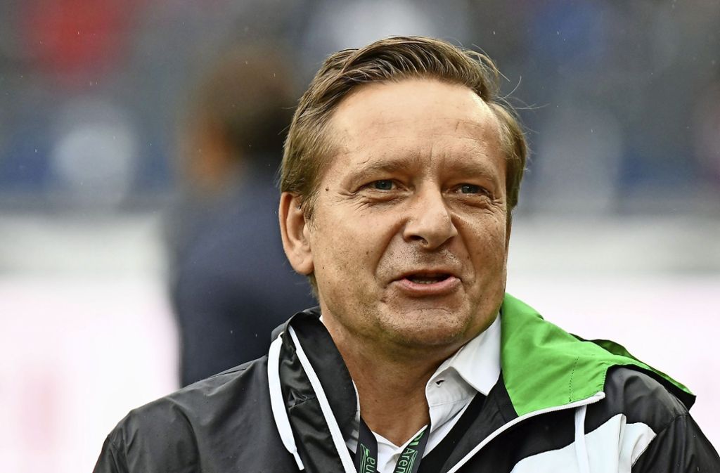 Horst Heldt will sich vor dem Duell beim VfB nicht zurücklehnen: „Entspannung? Das passt nicht zur Bundesliga“