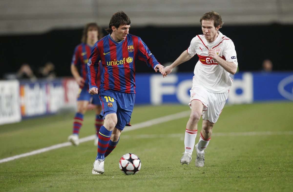 Zwei Dribbler im direkten Duell: Lionel Messi (links) gegen Alexander Hleb. Das war im Frühjahr 2010, als der VfB Stuttgart in der Champions League auf den FC Barcelona traf. Foto: Baumann/Hansjürgen Britsch