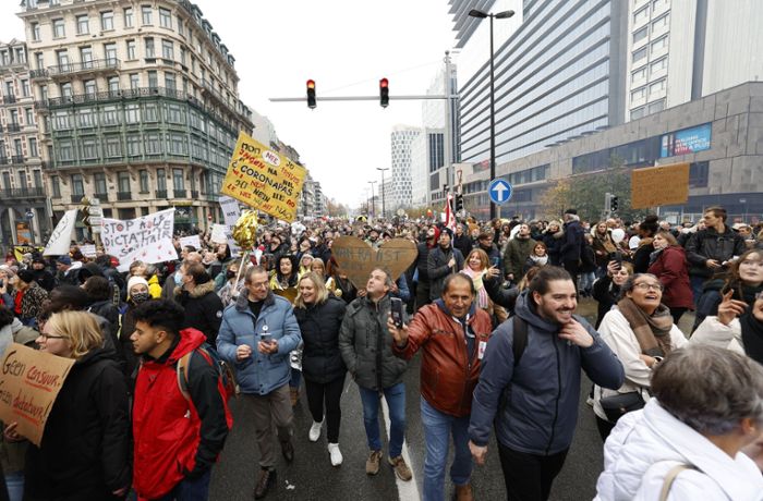Protest gegen Corona-Maßnahmen in Belgien: Mehrere Tausende demonstrieren in Brüssel
