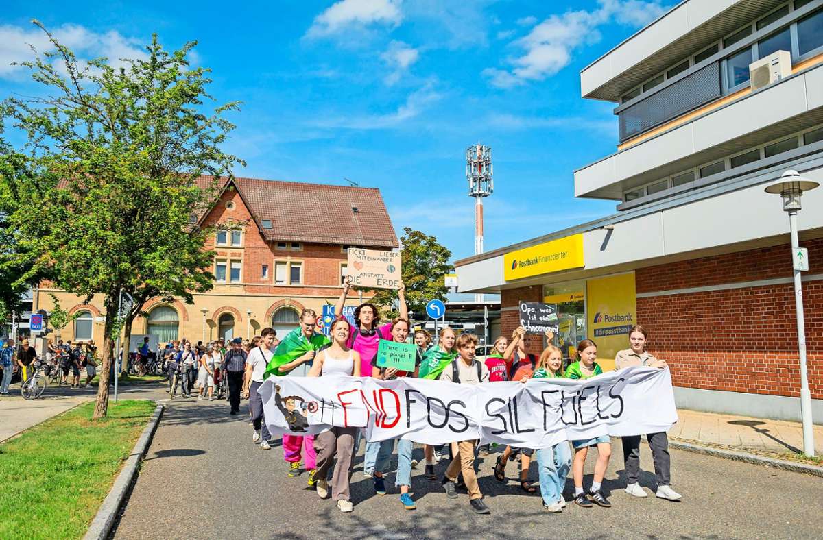 Demonstrationszug der Klimaschützer in Herrenberg