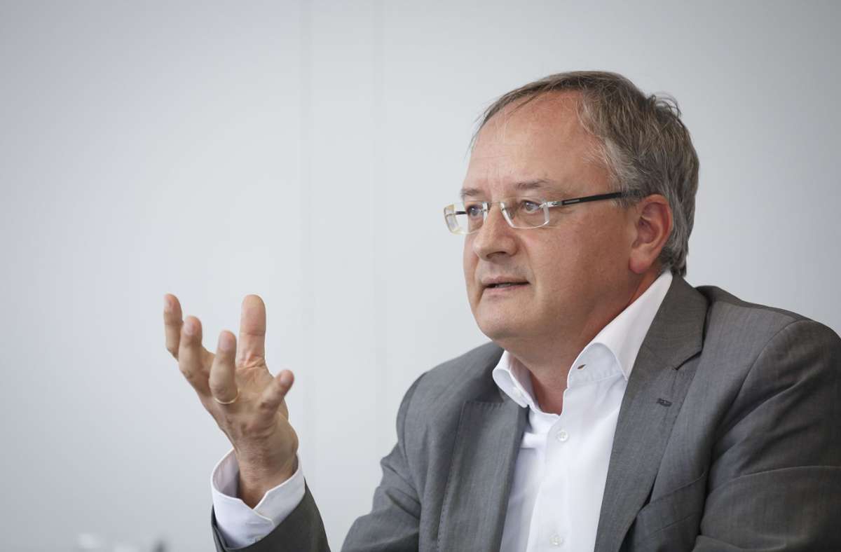Gewaltaufruf eines Landtagsabgeordneten: SPD-Fraktionschef will Verfassungsänderung diskutieren