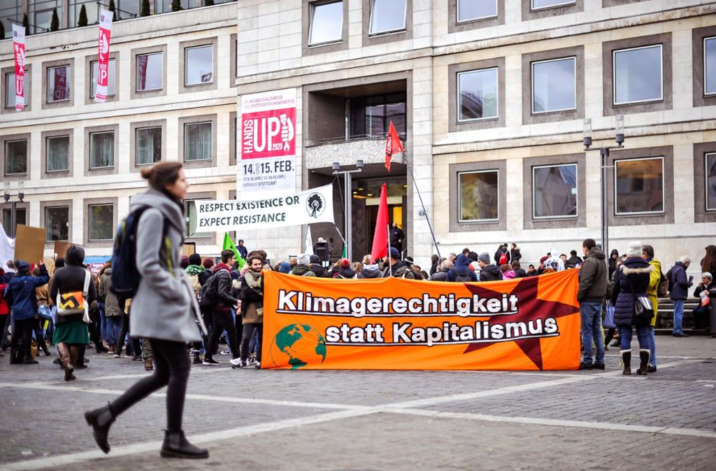 Fridays for Future: Protest mit bunten Plakaten am Freitag in Stuttgart und Ulm
