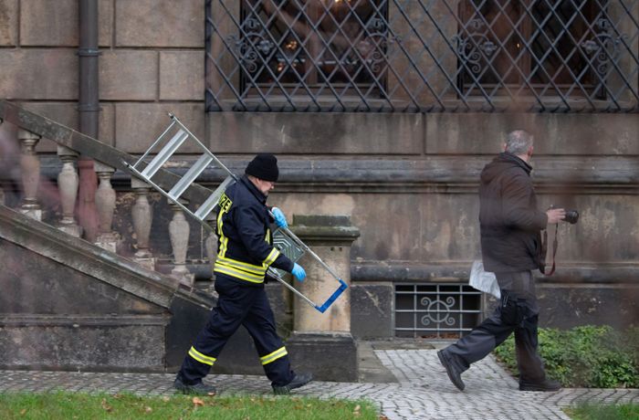 Einbruch ins Grüne Gewölbe Dresden: Spurensuche geht weiter - Täter noch flüchtig