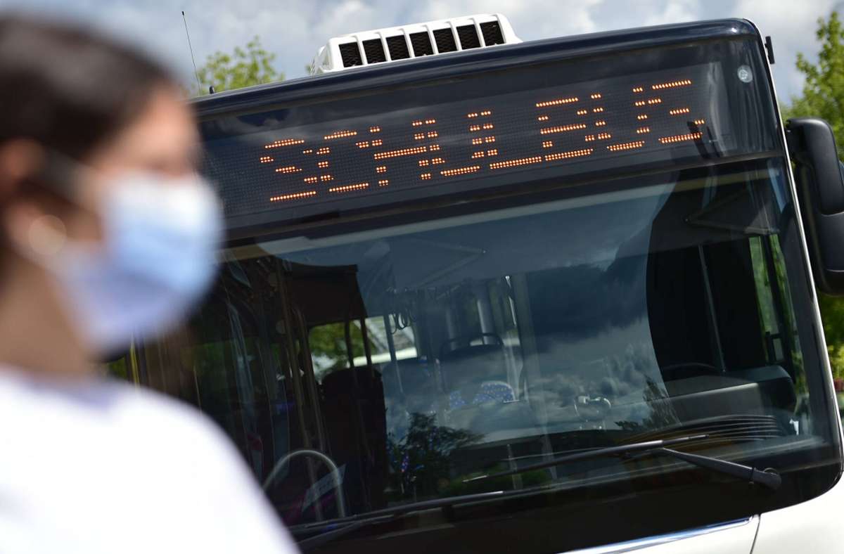 Coronavirus: Busfahrer fordert zu Maskenverzicht auf - Polizei warnt