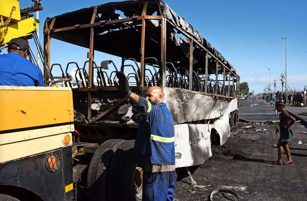 Straßenkämpfe in Kapstadt: In Kapstadt herrscht Taxi-Krieg
