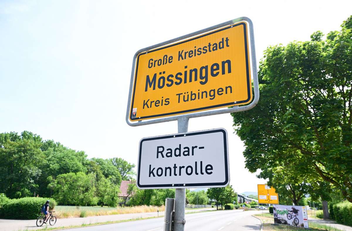 Gewalttat in Mössingen: Polizei gibt Update zu getöteter 22-Jährigen – Kind war in der Wohnung
