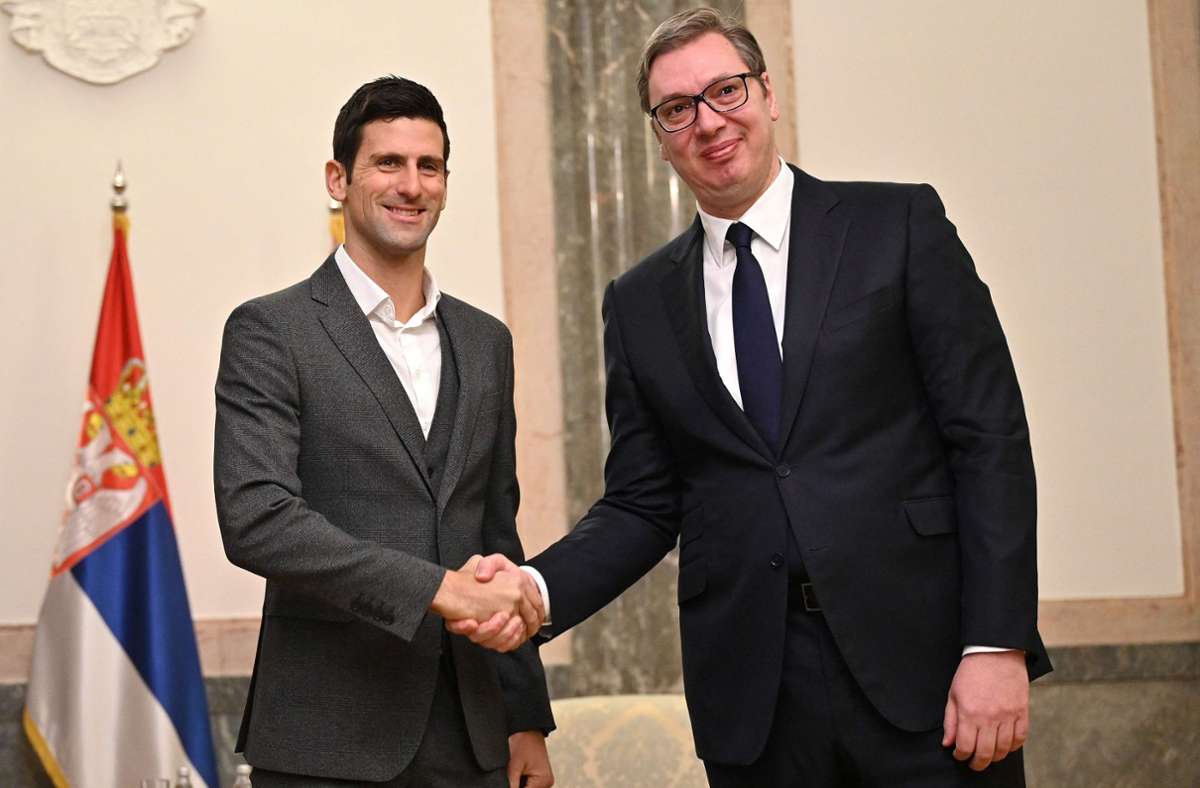 Novak Djokovic (links) traf jüngst den serbischen Präsidenten Aleksandar Vucic. Foto: AFP/ANDREJ ISAKOVIC