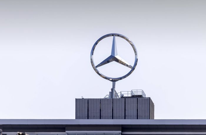 Abgasskandal deutscher Autobauer: Verbraucherschützer verklagen Daimler