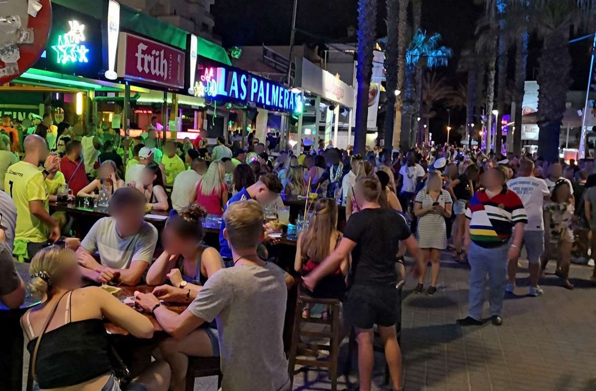 Illegale Partys in Corona-Zeiten: Mallorca schließt Lokale am „Ballermann“