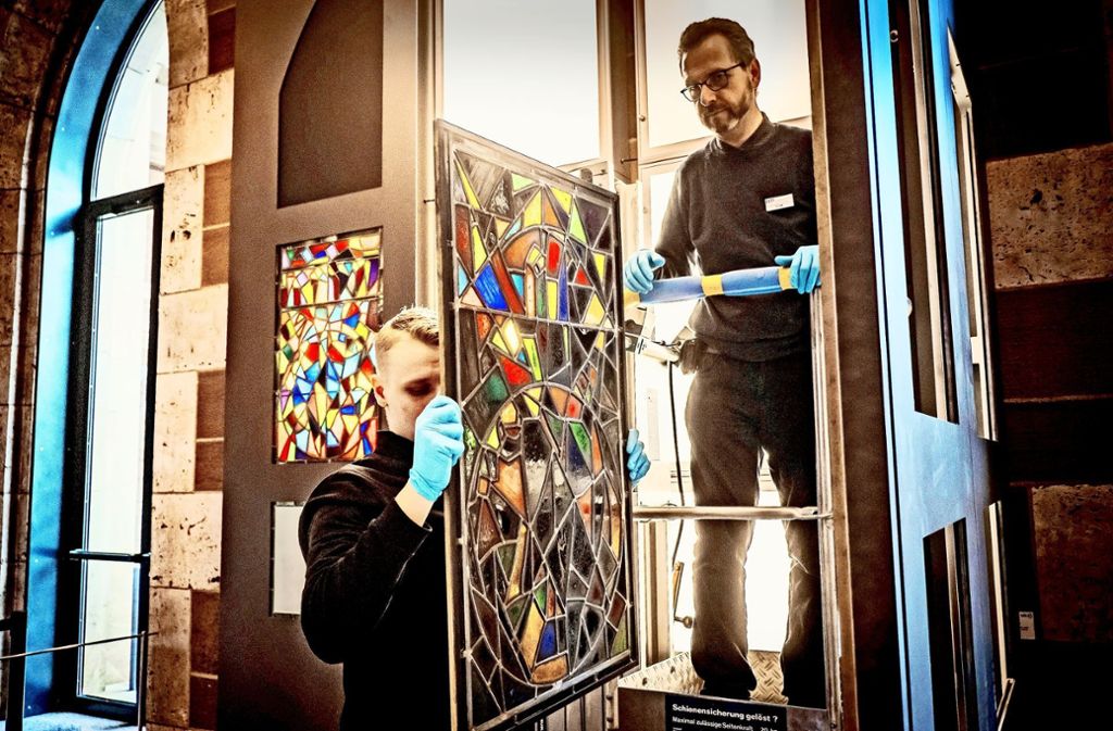 Künftig sind die Exponate in der Staatsgalerie und im Kunstmuseum zu sehen: Sanierung Landesmuseum: Hölzels Fenster ziehen wieder um
