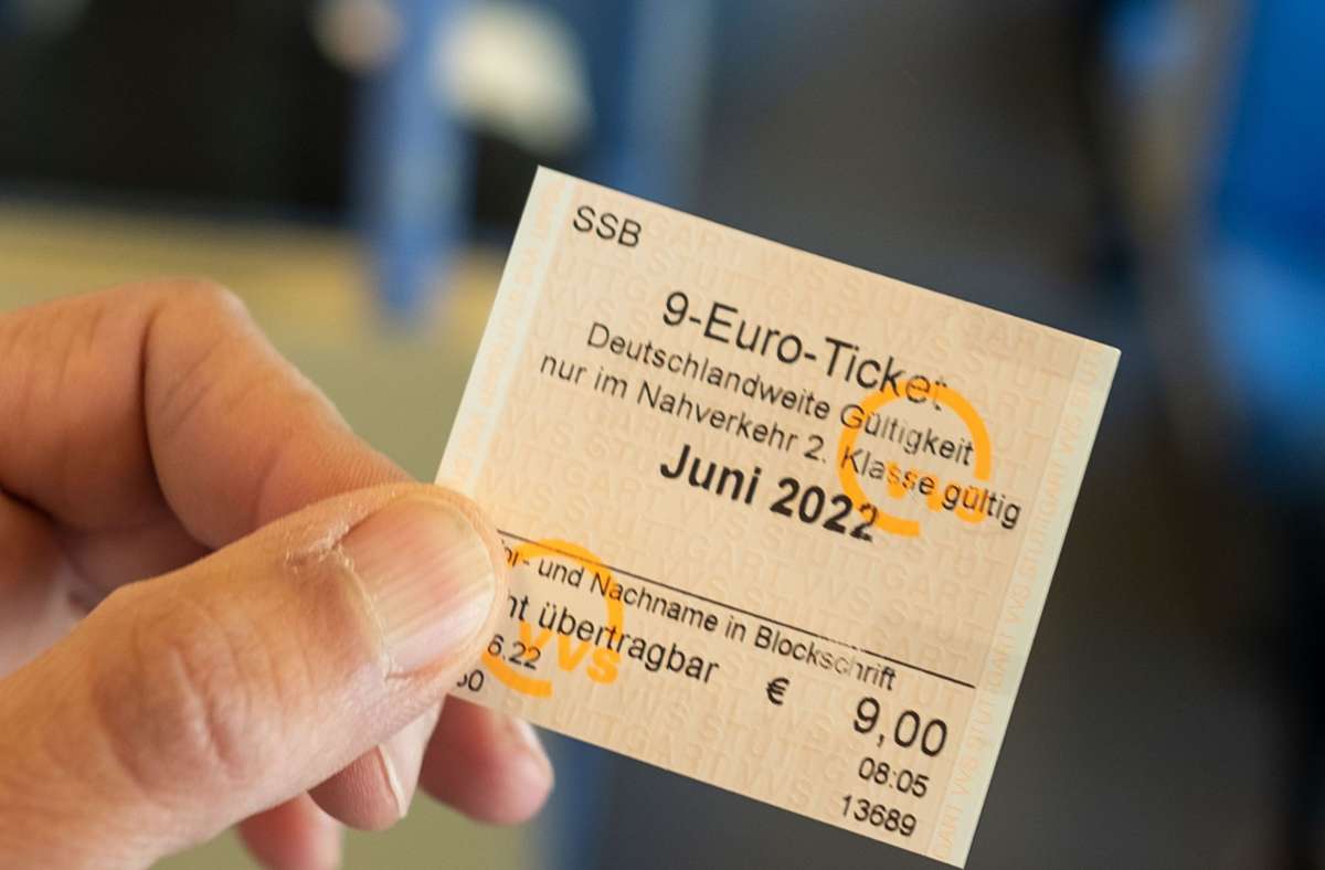 Preise im Nahverkehr in Region Stuttgart: 49 oder 69 Euro? VVS rechnet „jeden Tag neu“