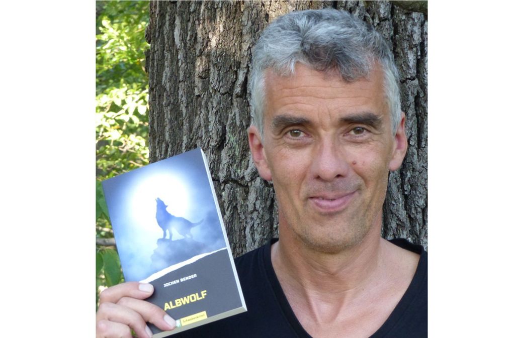Lesung mit Jochen Bender aus dem „Albwolf“ am 8. November im Wohncafé Ostheim: Cannstatter Kommissar ermittelt wegen Wolfs-Totem