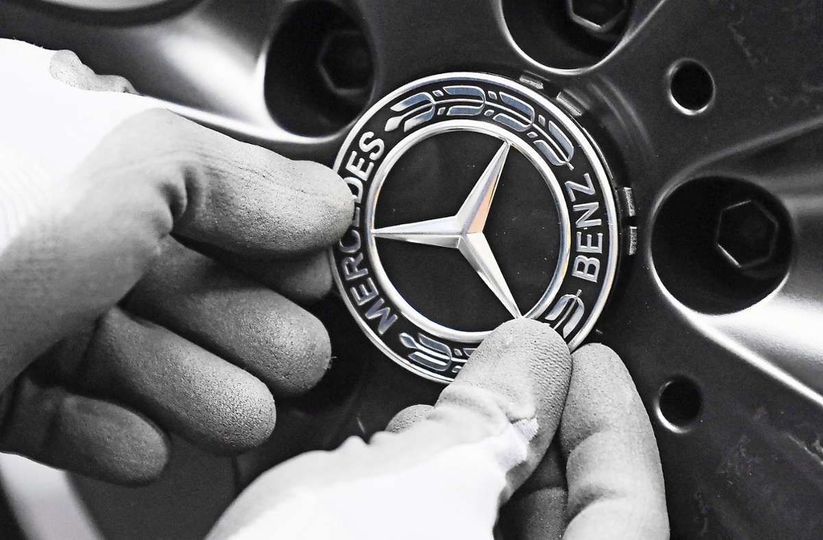 Daimler in Rastatt: IG Metall: 600 Zeitarbeiter sollen Mercedes-Werk verlassen