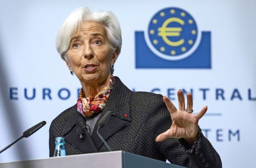 Notenbankchefin Christine Lagarde erläutert die Beschlüsse der EZB, die auch Folgen für  deutsche  Sparer haben. Foto: picture alliance/dpa/Frank Rumpenhorst