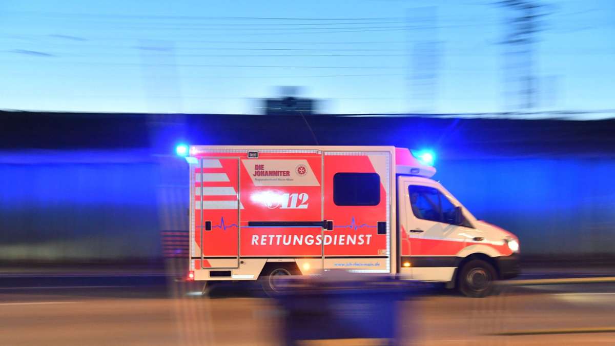 Heidelberg: Auto gerät auf Gegenfahrbahn - zwei Schwerverletzte