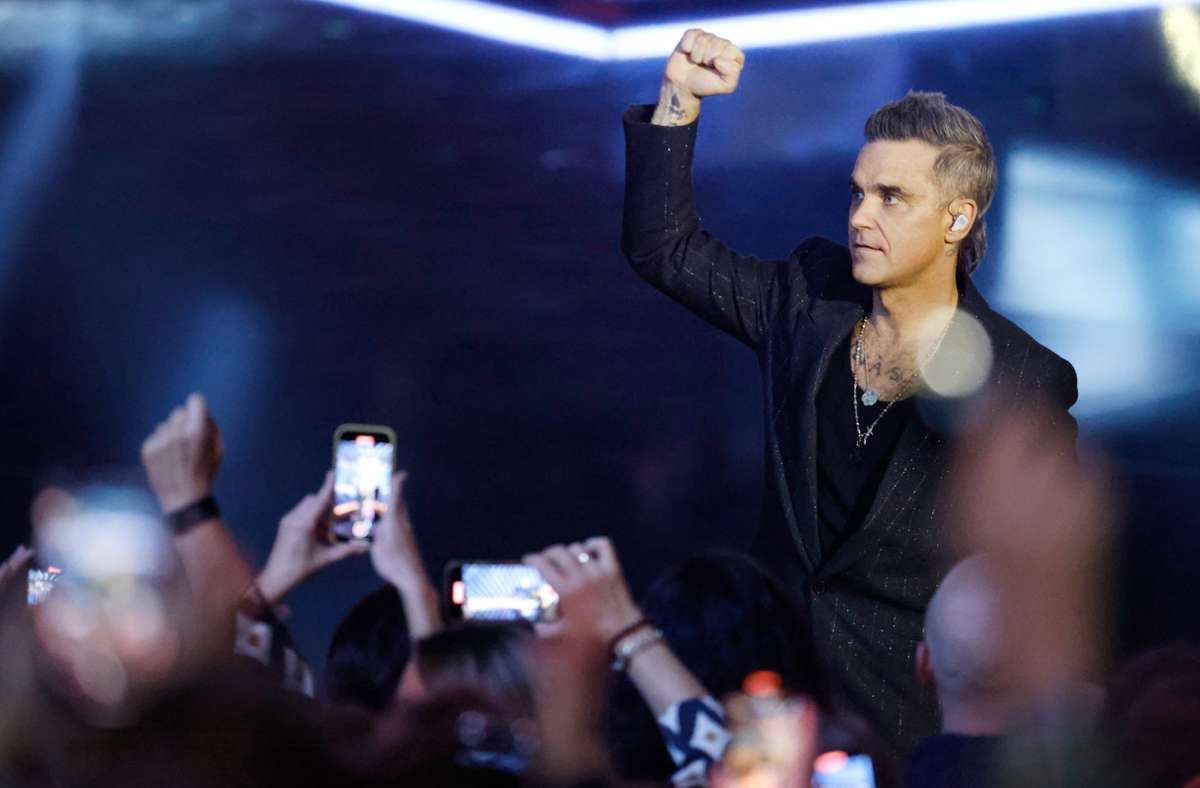 „Wetten, dass..?“: Robbie Williams bringt die Halle mit Hit „Angels“ zum Toben