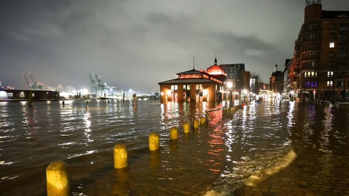 Sturmflut in Hamburg: Fischmarkt mal wieder unter Wasser