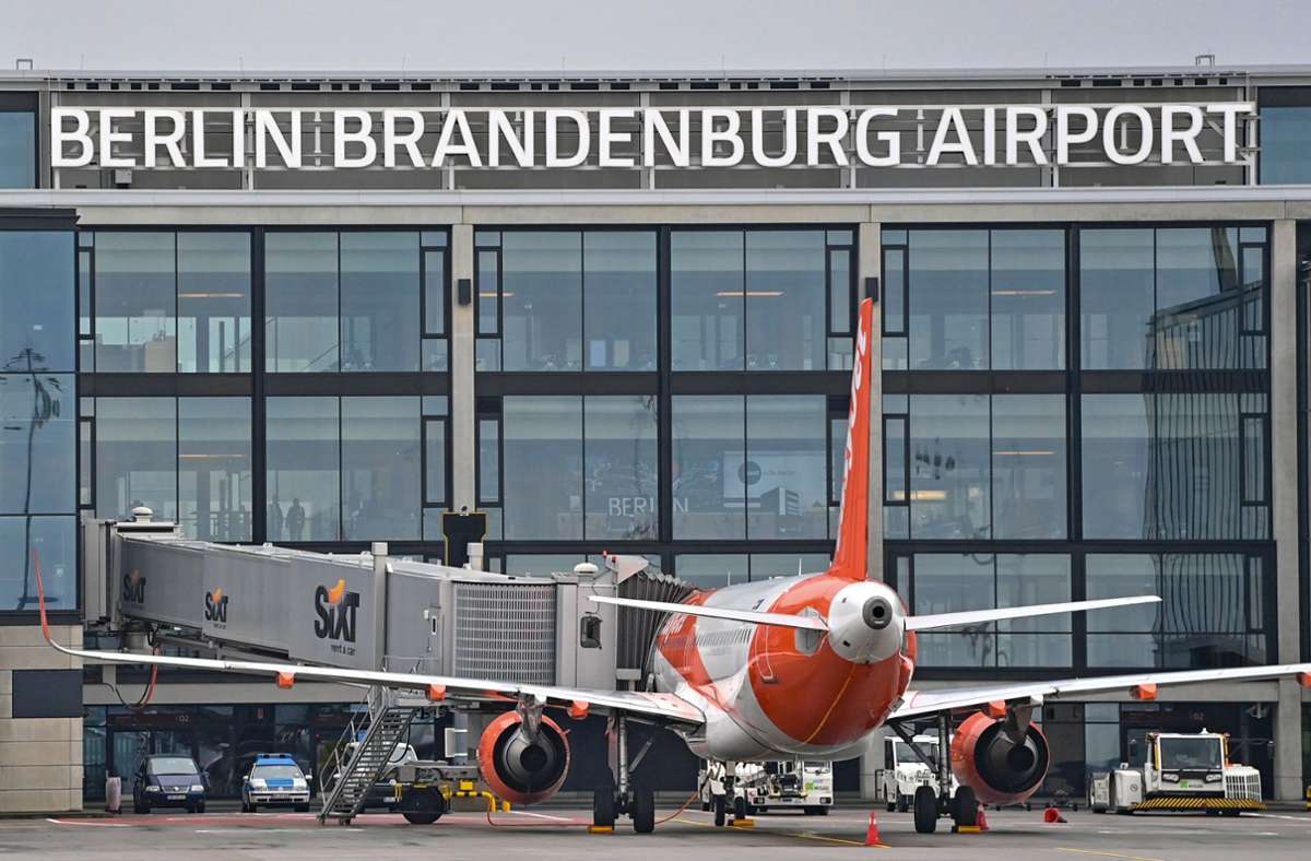 Der Hauptstadtflughafen BER erhält Geld vom Bund und den Ländern Berlin und Brandenburg. (Archivbild) Foto: dpa/Patrick Pleul