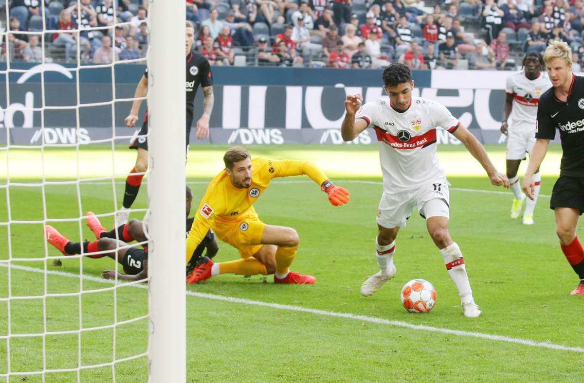 Glücksmoment in der 88. Minute: Omar Marmoush trifft für den VfB Stuttgart zum 1:1 bei Eintracht Frankfurt.