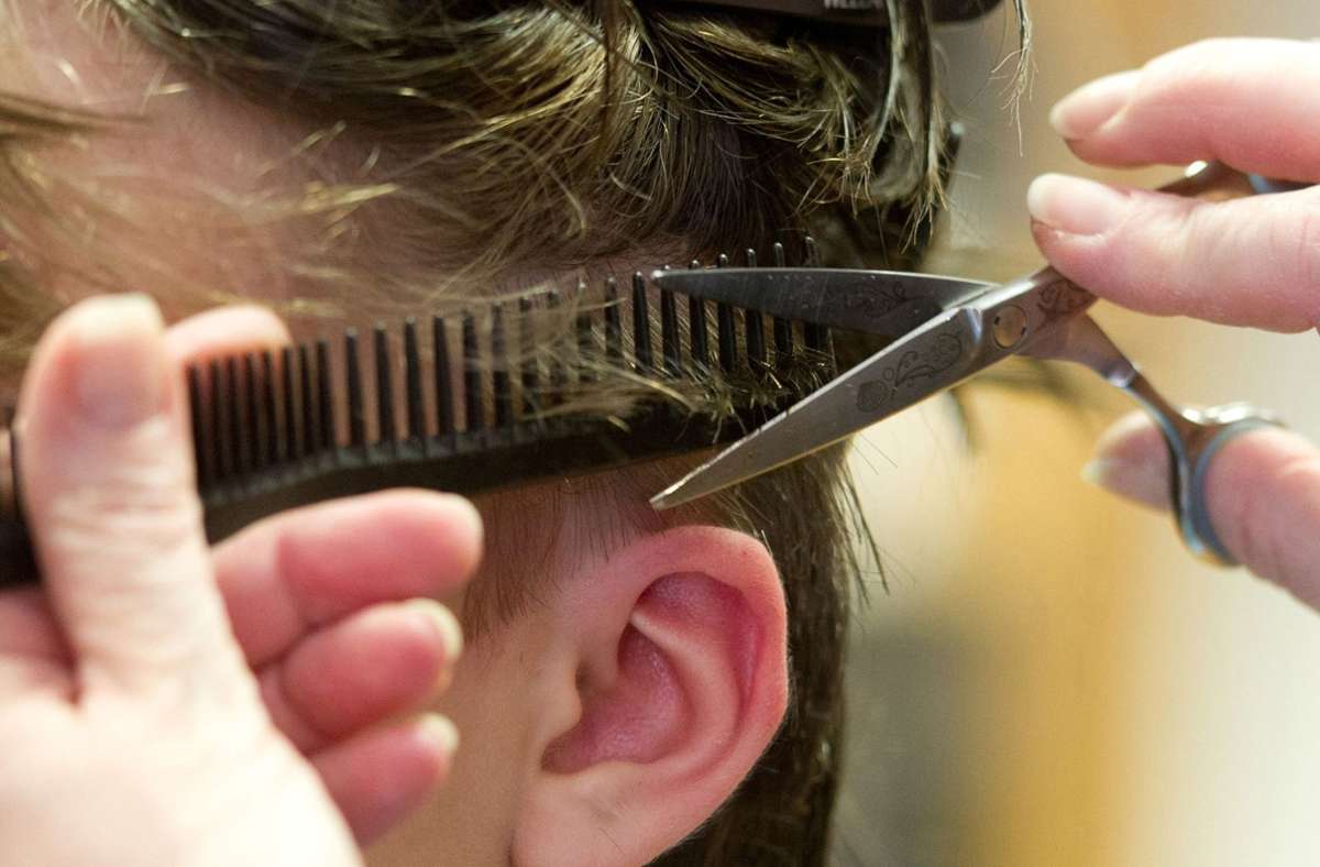 Friseure in der Coronapandemie: Salons im Land auf Wochen hin ausgebucht