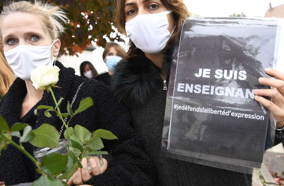 Terroranschlag in Paris: Schock nach Mord an Lehrer in Frankreich